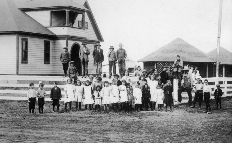 Fountain Valley School, 1913 (Photo Courtesy of Orange County Archives)
