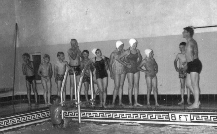 HUNTINGTON BEACH CITY GYM AND POOL